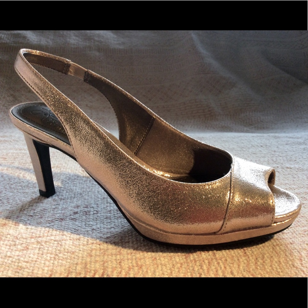 LifeStride Soft System Shoes Gold NEW!!